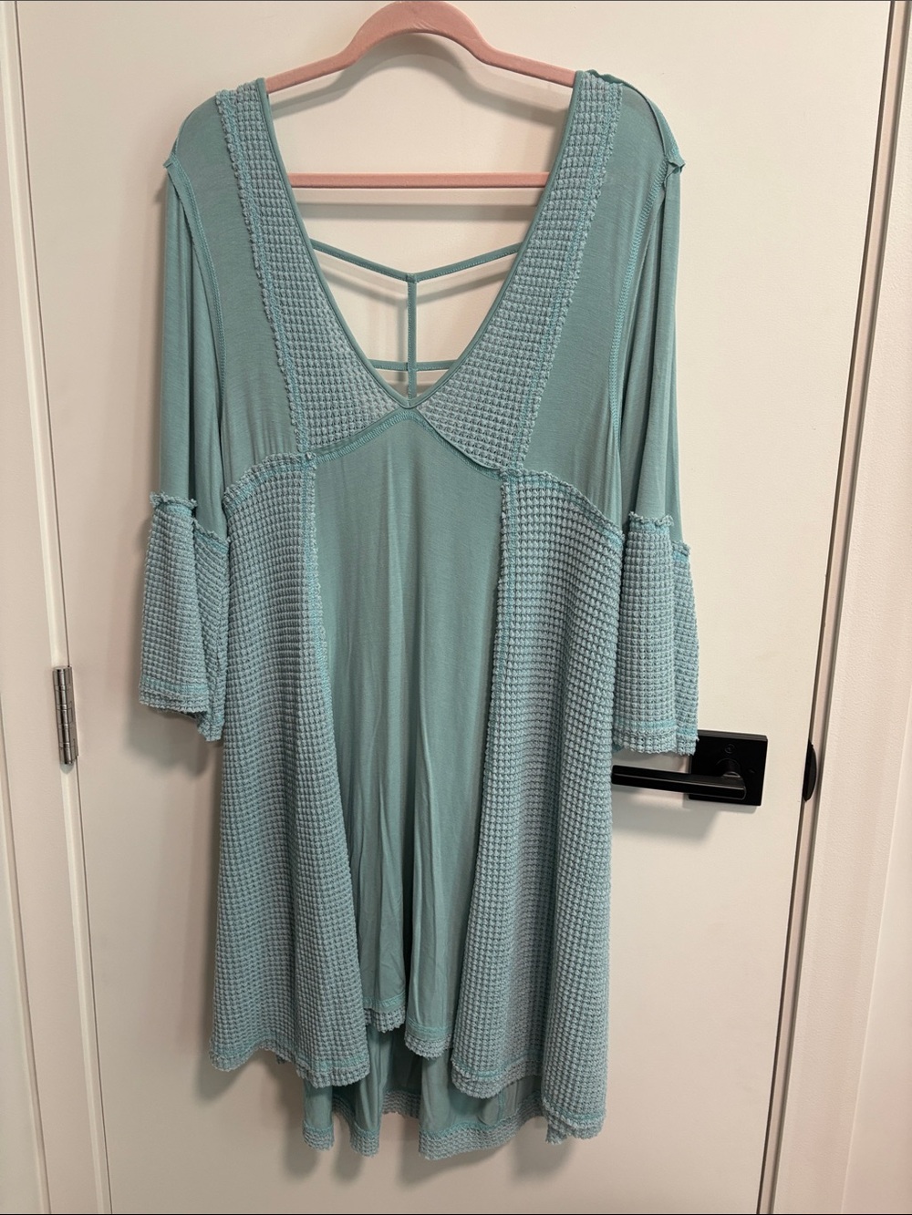 POL Aqua V-Neck Waffle-Panel Tunic with Strappy Back. NWOT.